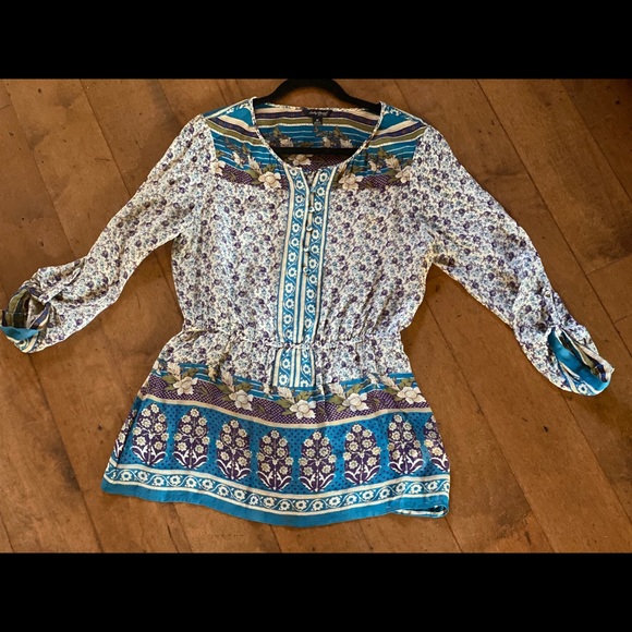 Lucky Brand top - EXCELLENT CONDITION- NO FLAWS - Picture 1 of 4